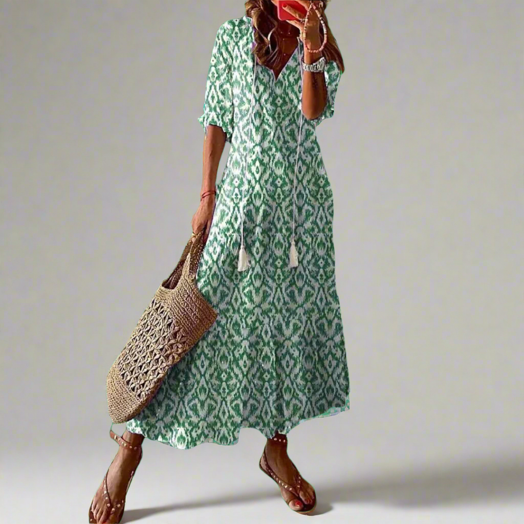 Cyratrud | Elegant Airy Maxi Dress with a Contemporary Touch