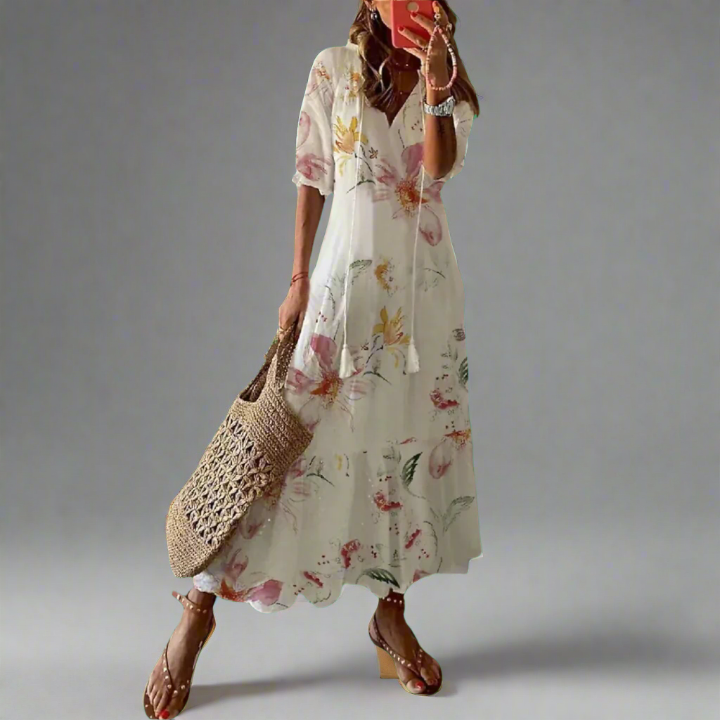 Cyratrud | Elegant Airy Maxi Dress with a Contemporary Touch