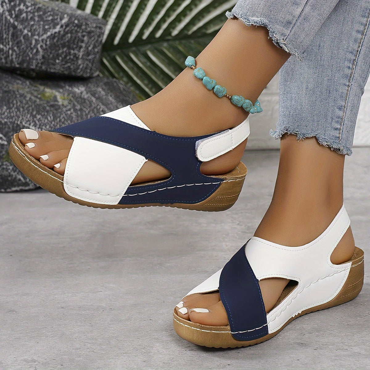 SOFIA | Ultra-flat, comfortable, and stylish orthopedic sandal